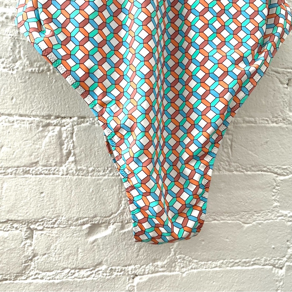 Shade & Shore One Piece Swimsuit Multicolor Geo Print Size XL Beach Swim Vacay - Picture 7 of 13